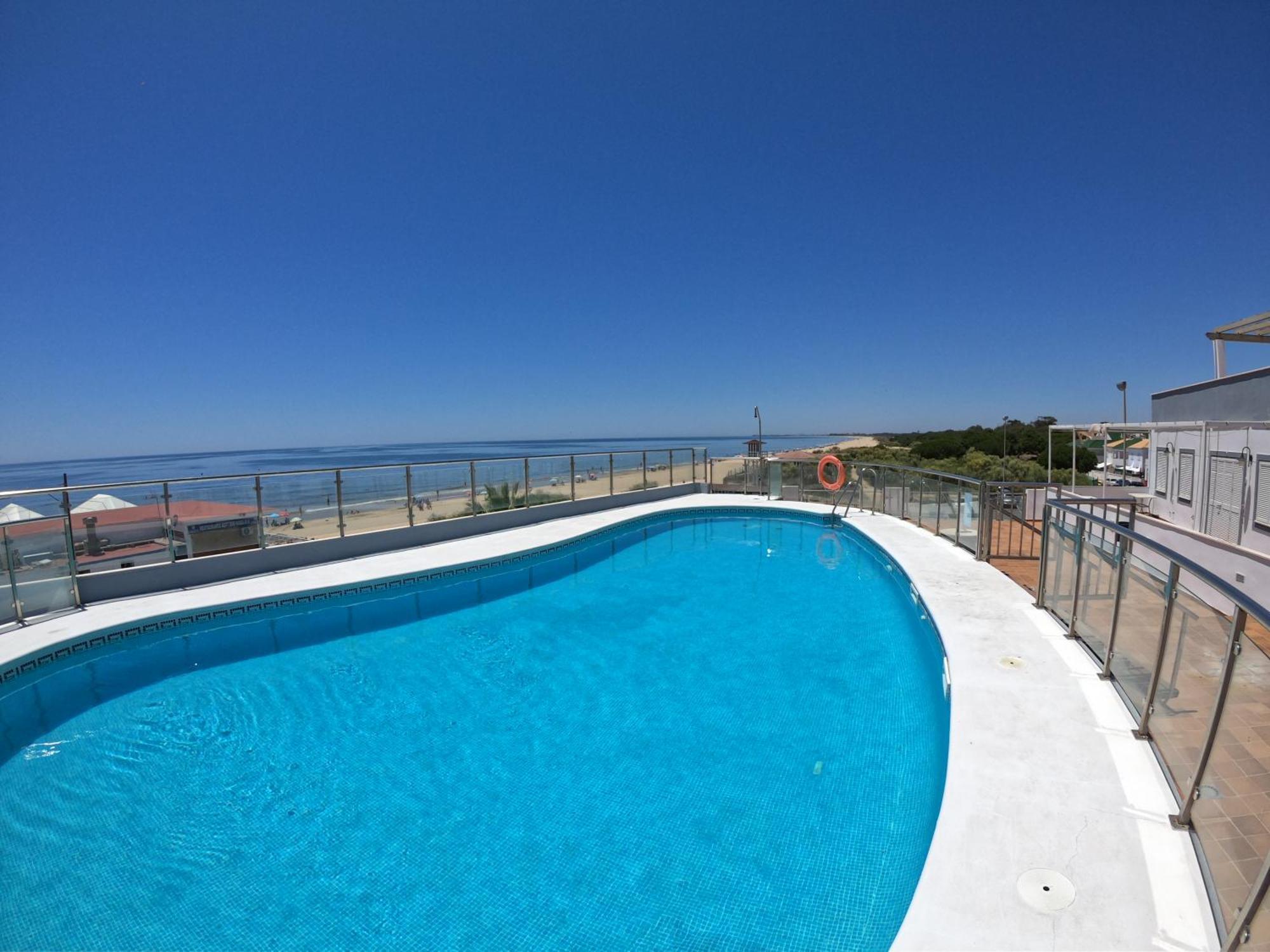 Primera Linea De Playa, Piscina, Parking *